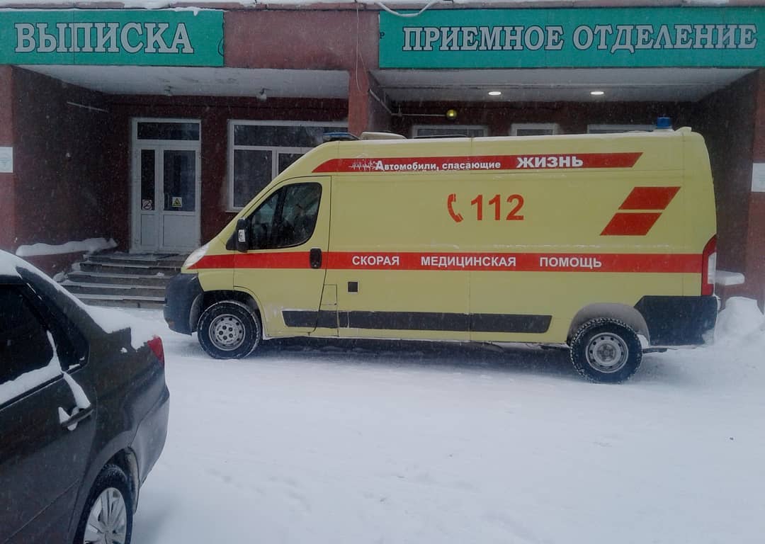 С медучреждений Барнаула начинают снимать "ковидный" профиль