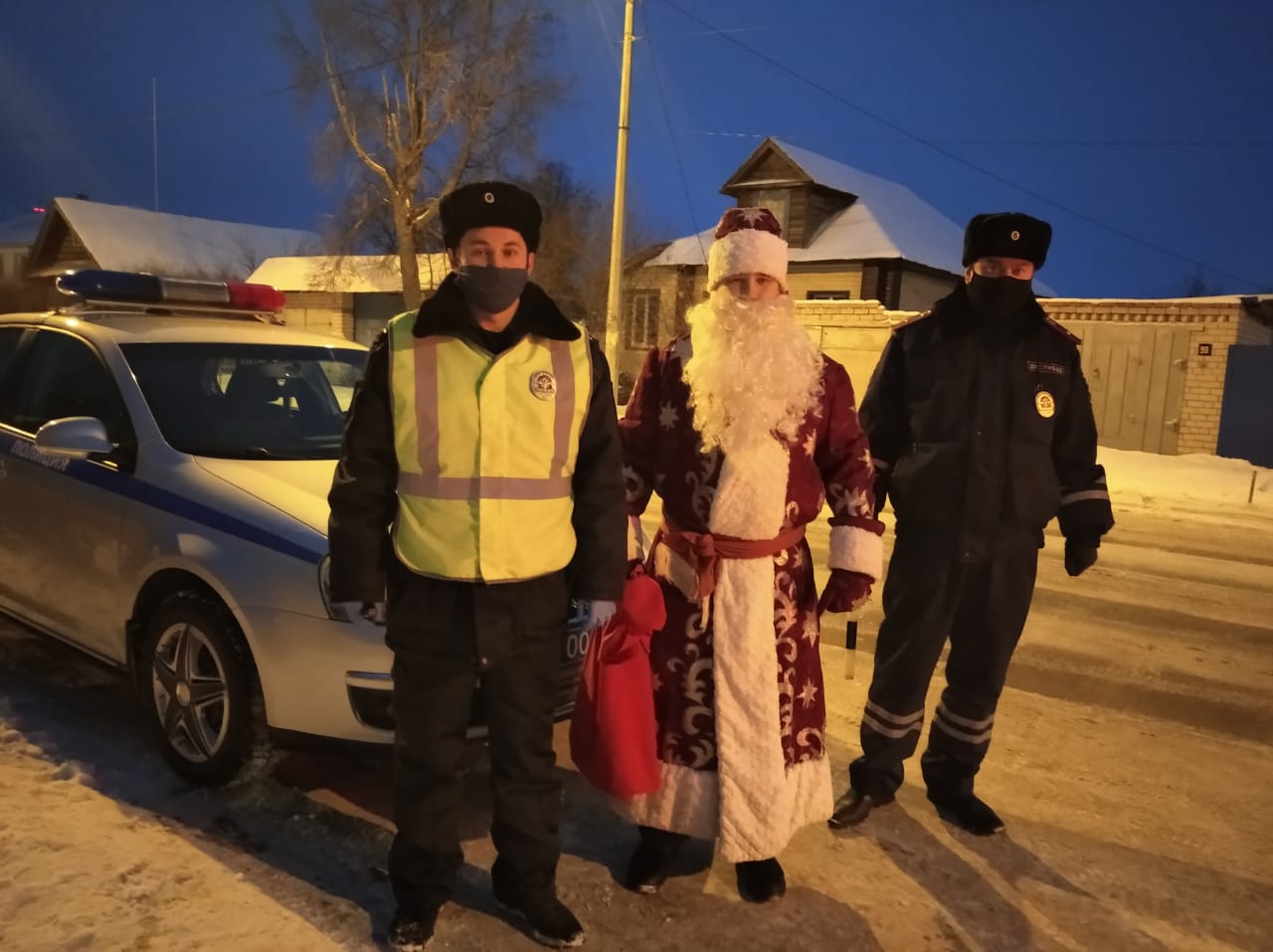 В Марий Эл Дед Мороз помогает патрулировать дороги