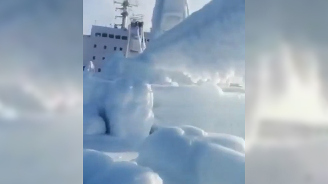Моряк поделился видео экстремального перехода от Камчатки до Приморья