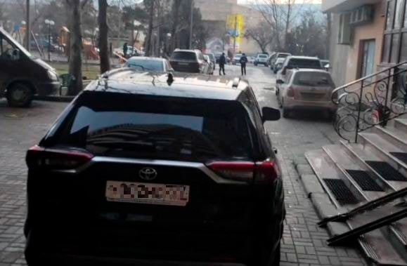 Жительница Дагестана при парковке сбила насмерть двухлетнего сына