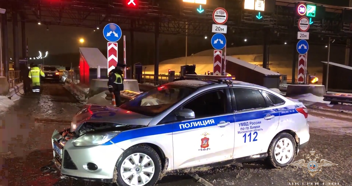 В Химках полиция стреляла по угонщику, протаранившему патрульную машину