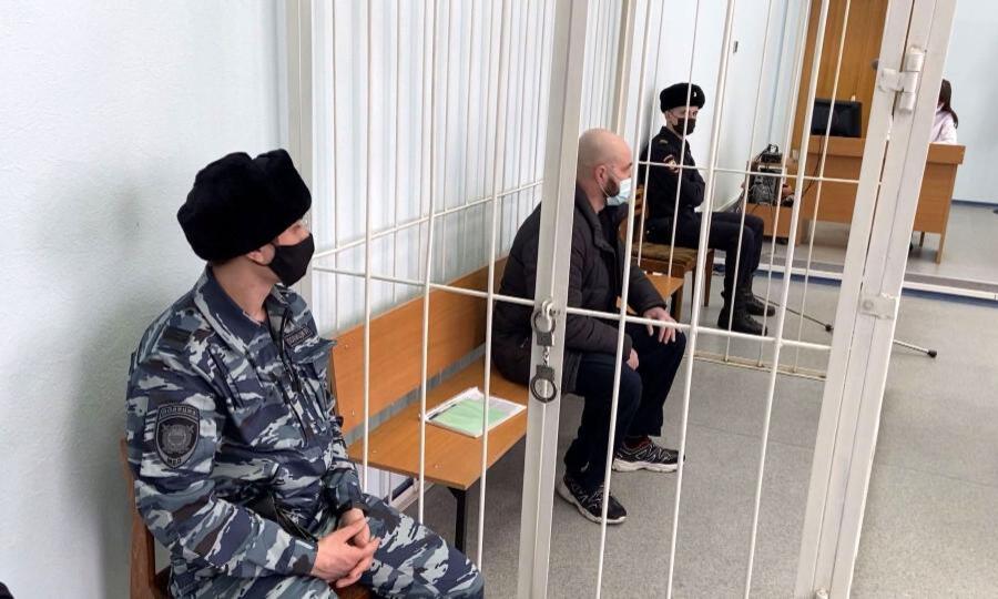 В Вельске рассматривают дело об убийстве дальнобойщика на трассе М-8