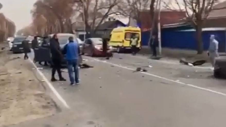 Водитель спорткара устроил аварию с тремя автомобилями в Уссурийске