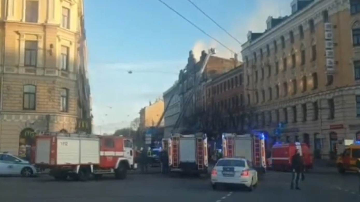 Восемь человек заживо сгорели в рижском хостеле