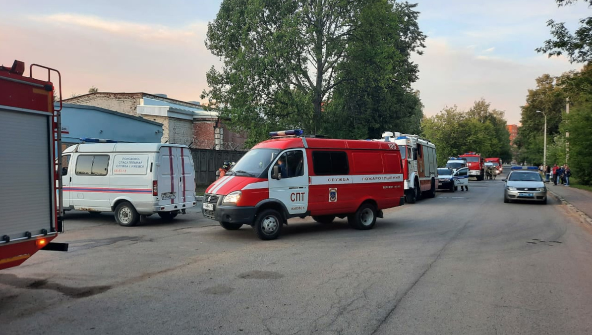В Ижевске из-за утечки хлора эвакуировали 9 рабочих