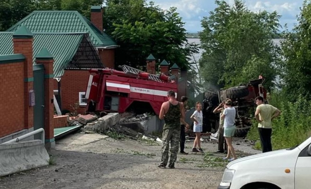 Гибель пожарных под Хабаровском попала на видео