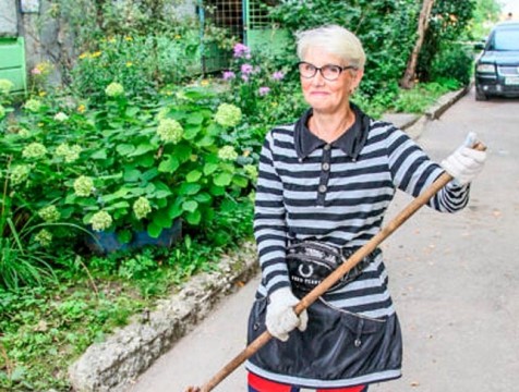 В Калуге выбрали лучшего дворника