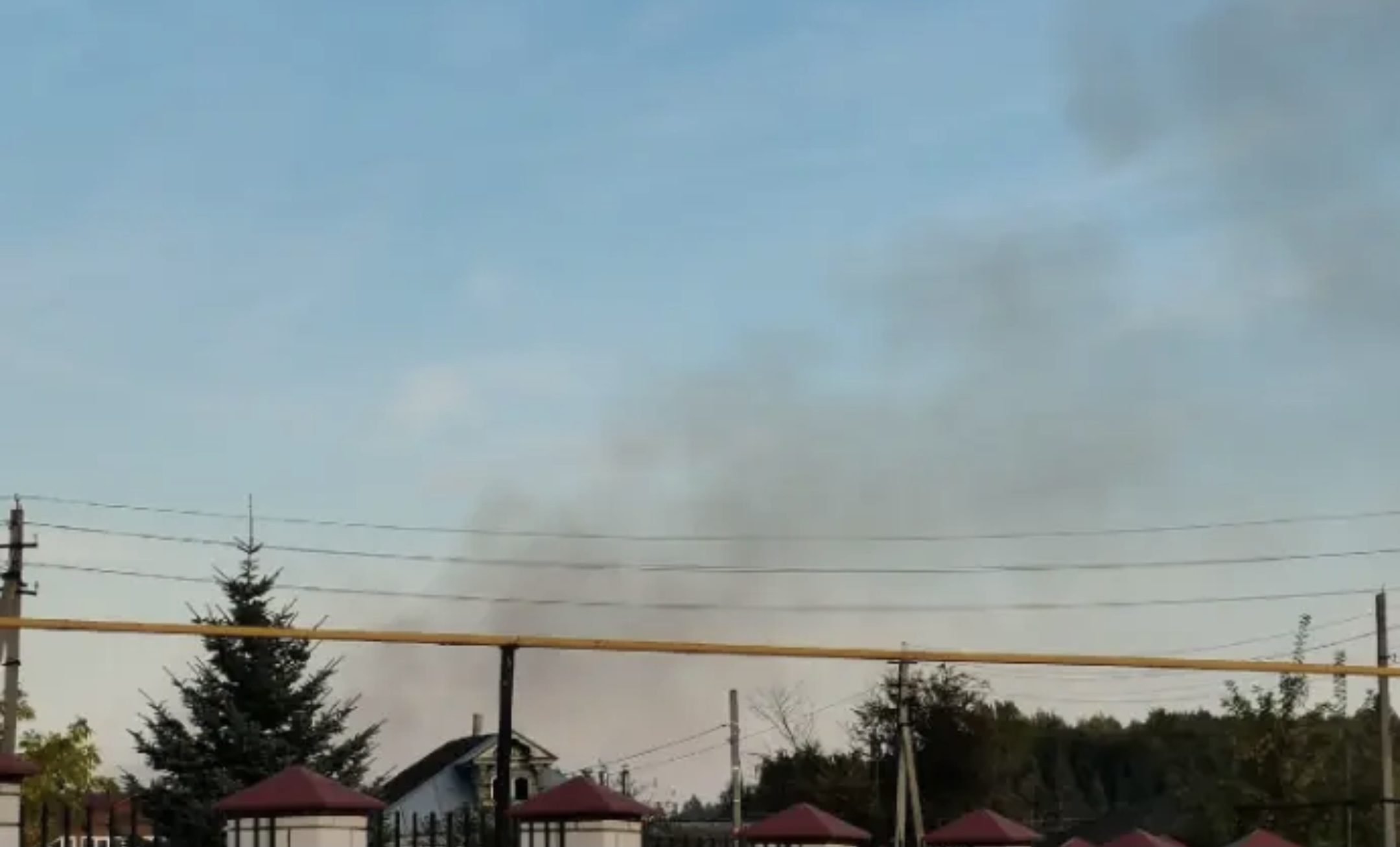 Клубы дыма и запах гари: в Нижегородской области горят Артемовские луга