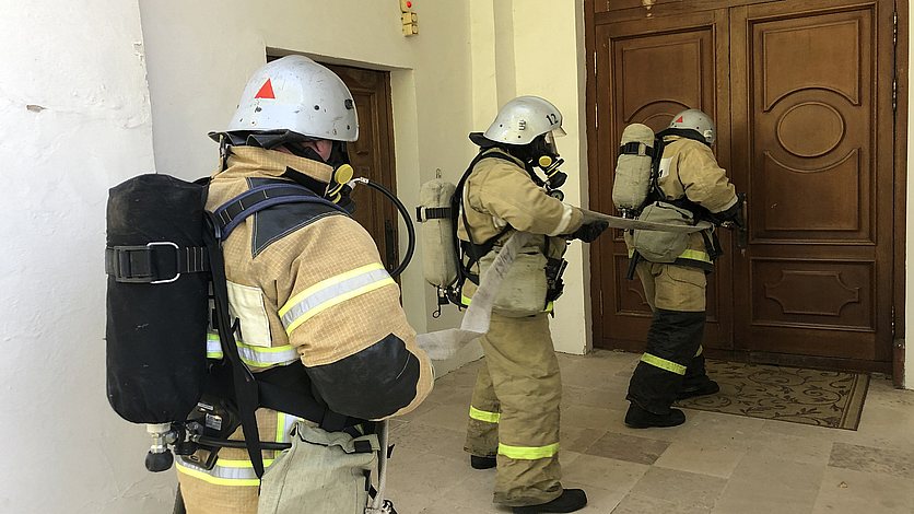 Масштабные учения МЧС прошли в Кемерове