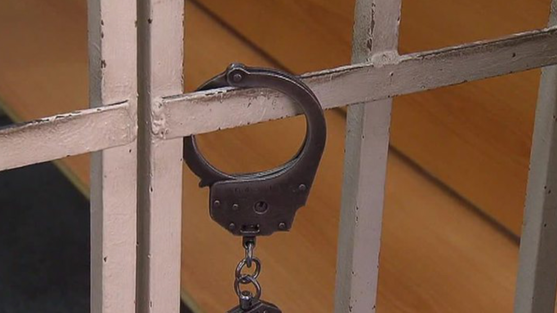 Калининградского жителя осудили за издевательства над пожилыми родителями