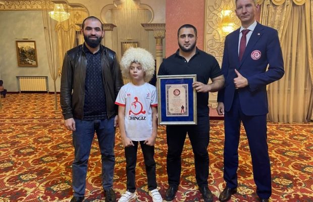 11-летний мальчик из Ингушетии установил мировой рекорд по удержанию планки