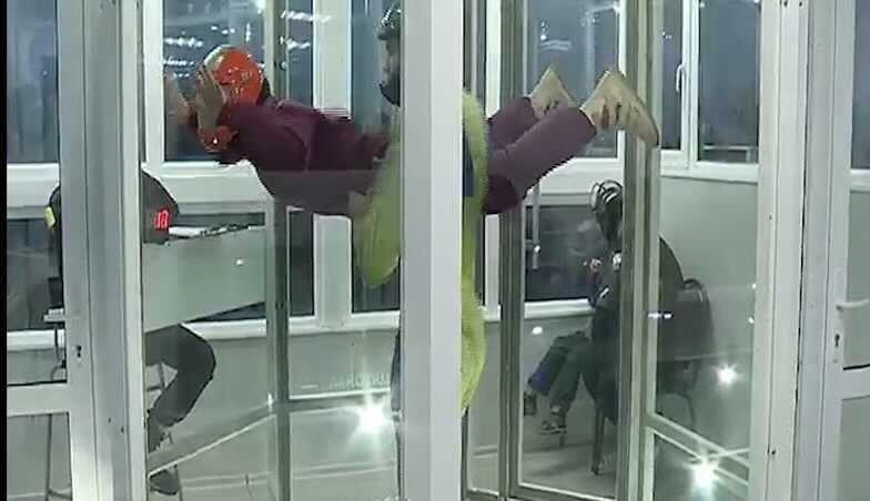 В Оренбурге детей с ДЦП реабилитируют при помощи полетов в аэротрубе