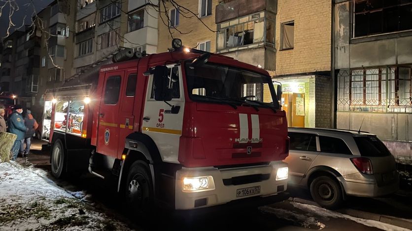 В Орле спасли 3 человека и эвакуировали 10 жильцов из горящего дома