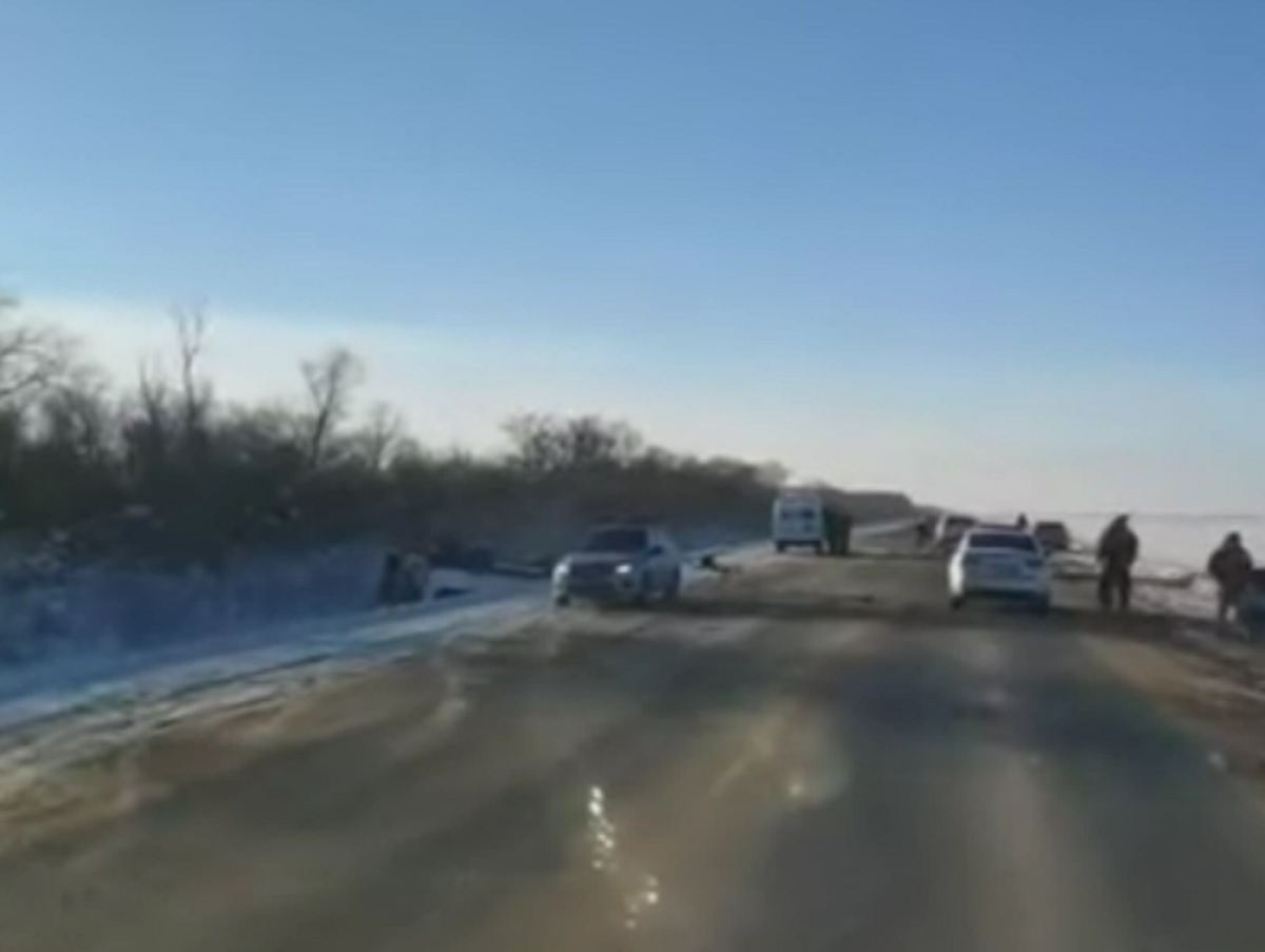 Три человека пострадали в ДТП с маршрутным автобусом под Саратовом