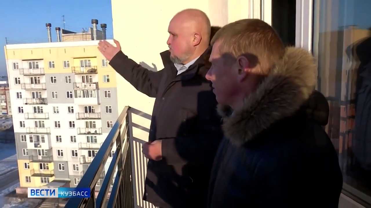 Глава Кузбасса проверил строительство жилья и соцобъектов в Белове