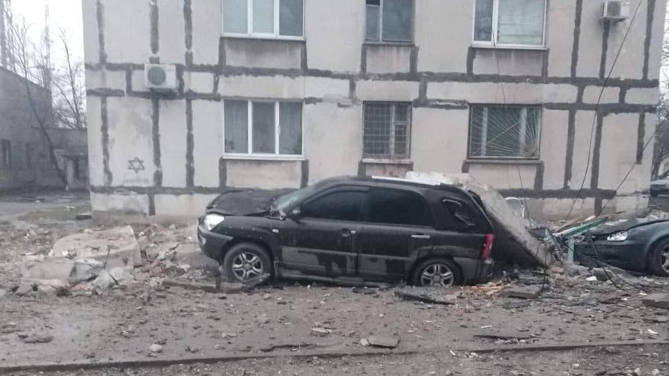 Украинские силовики заперли в заминированной школе 60 беженцев