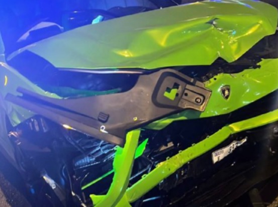Попавший в ДТП в Дубае рэпер Элджей показал разбитую Lamborghini