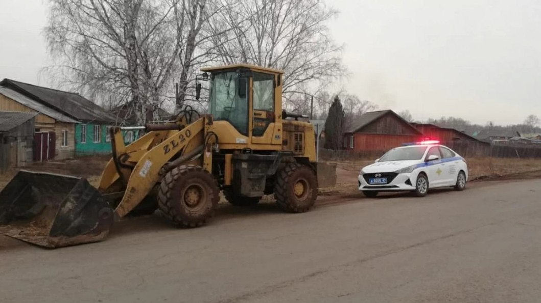 Девятилетнего мальчика поймали за рулем погрузчика в Красноярском крае