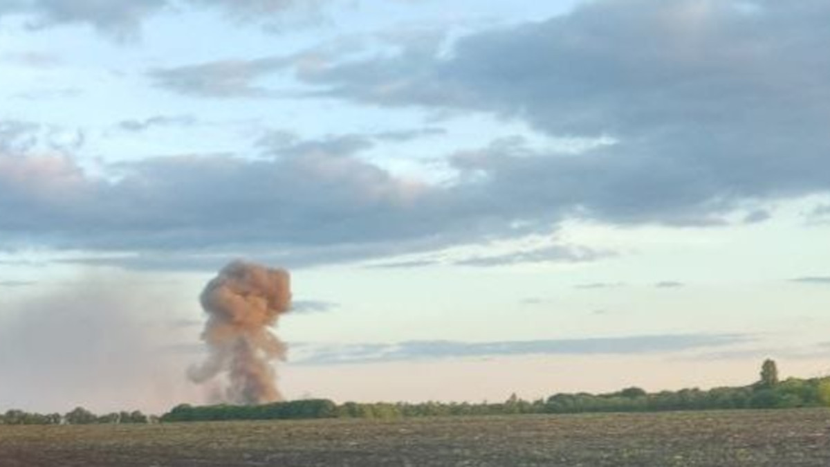 Белгородский губернатор объяснил причину вечерних взрывов в области