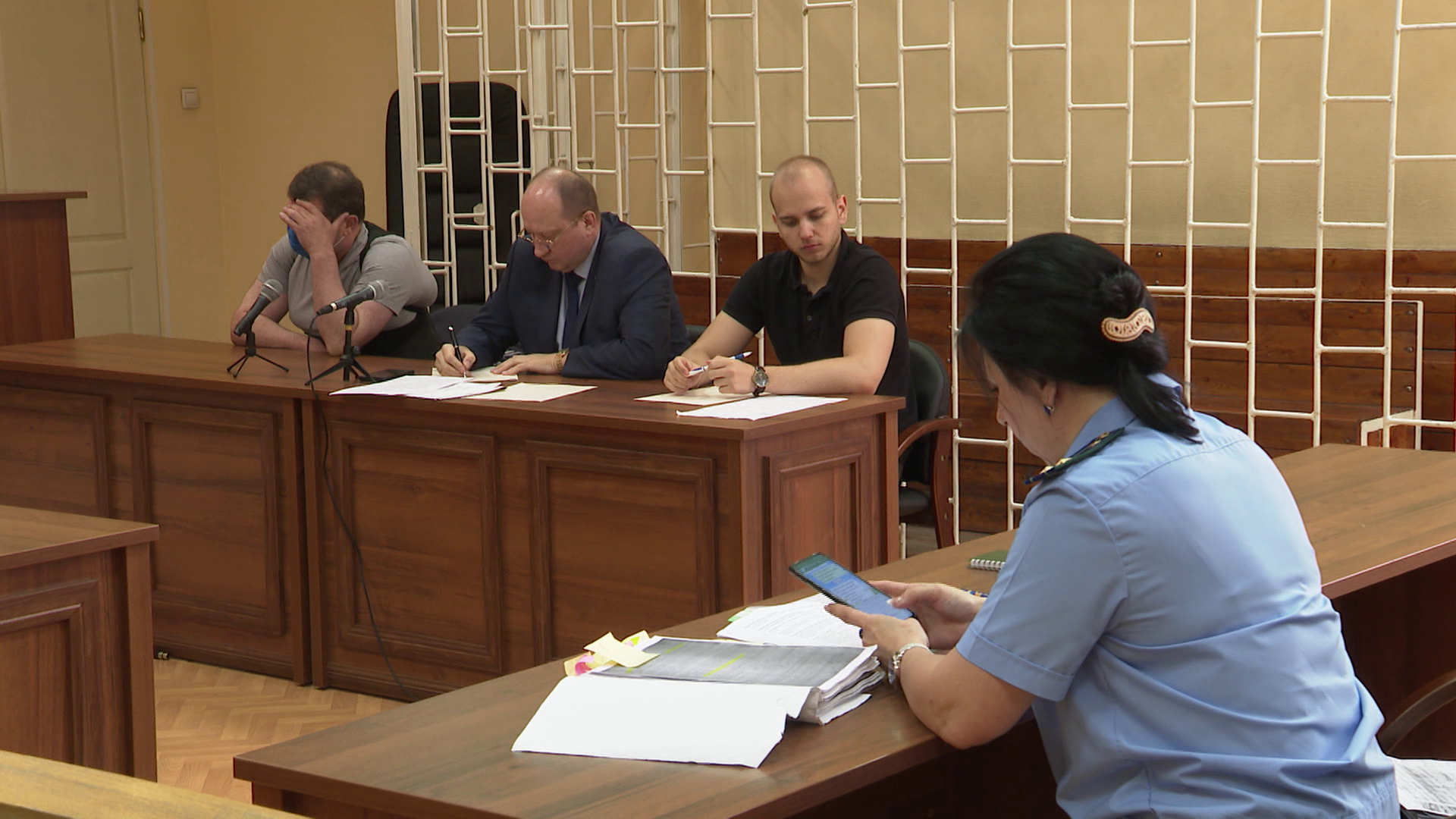 В Красноярске началось повторное рассмотрение дела Константина Найбауера, которого обвиняют в занятии высшего положения в преступной иерархии