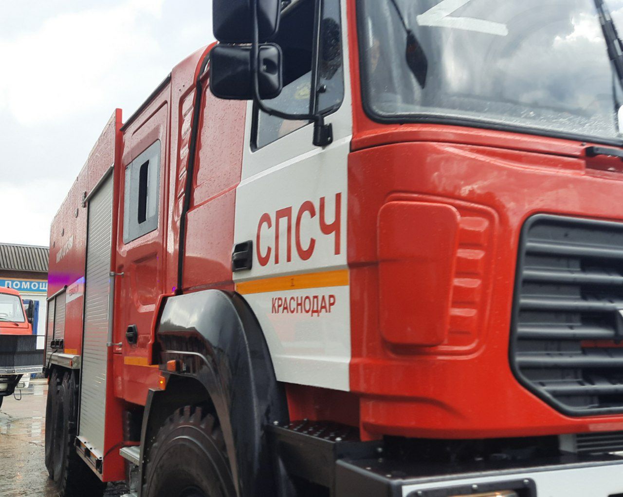 Ночью в Туапсинском районе на берег вышел смерч