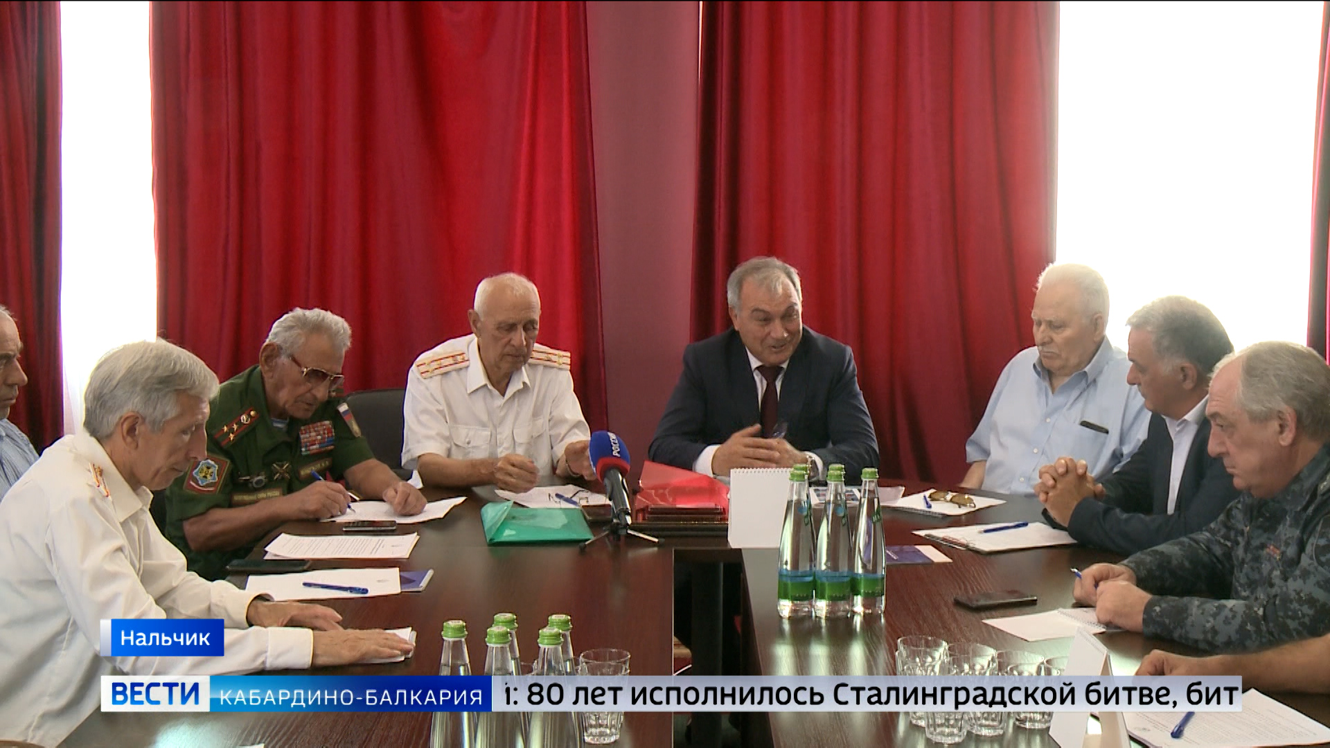 В Нальчике подвели итоги акции по поднятию флагов на Эльбрус
