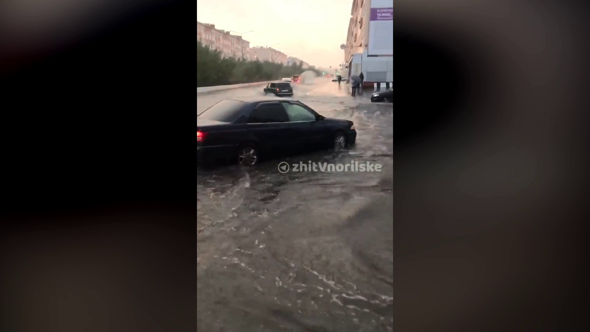 На Норильск обрушился мощный ливень