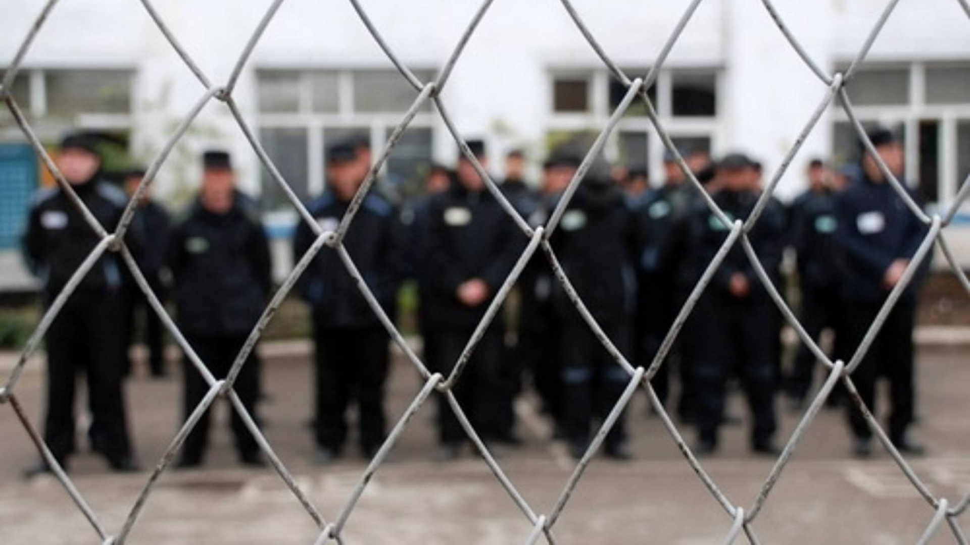 В Климовском районе мужчину отправили в колонию за жестокое обращение с детьми