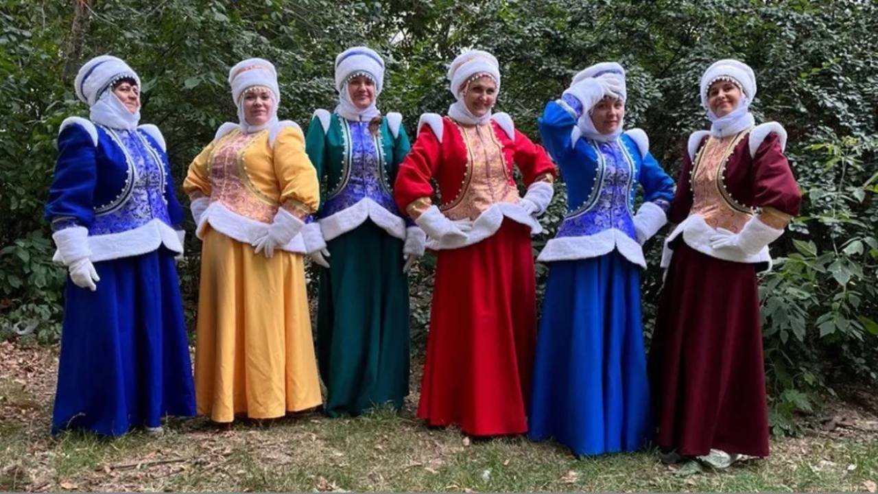 Коллекцию национальных костюмов обновили творческие коллективы Ямала