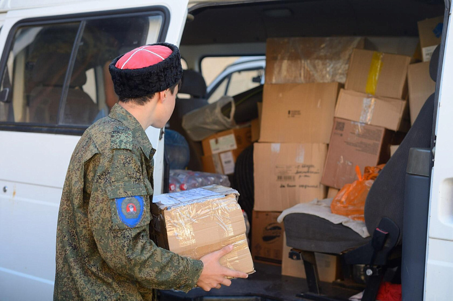 Кубанские казаки собрали еще одну партию гуманитарного груза для бойцов СВО