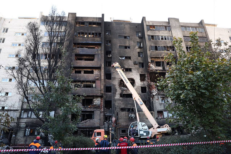 Поврежденные подъезды дома в Ейске планируют восстановить к маю 2023 года