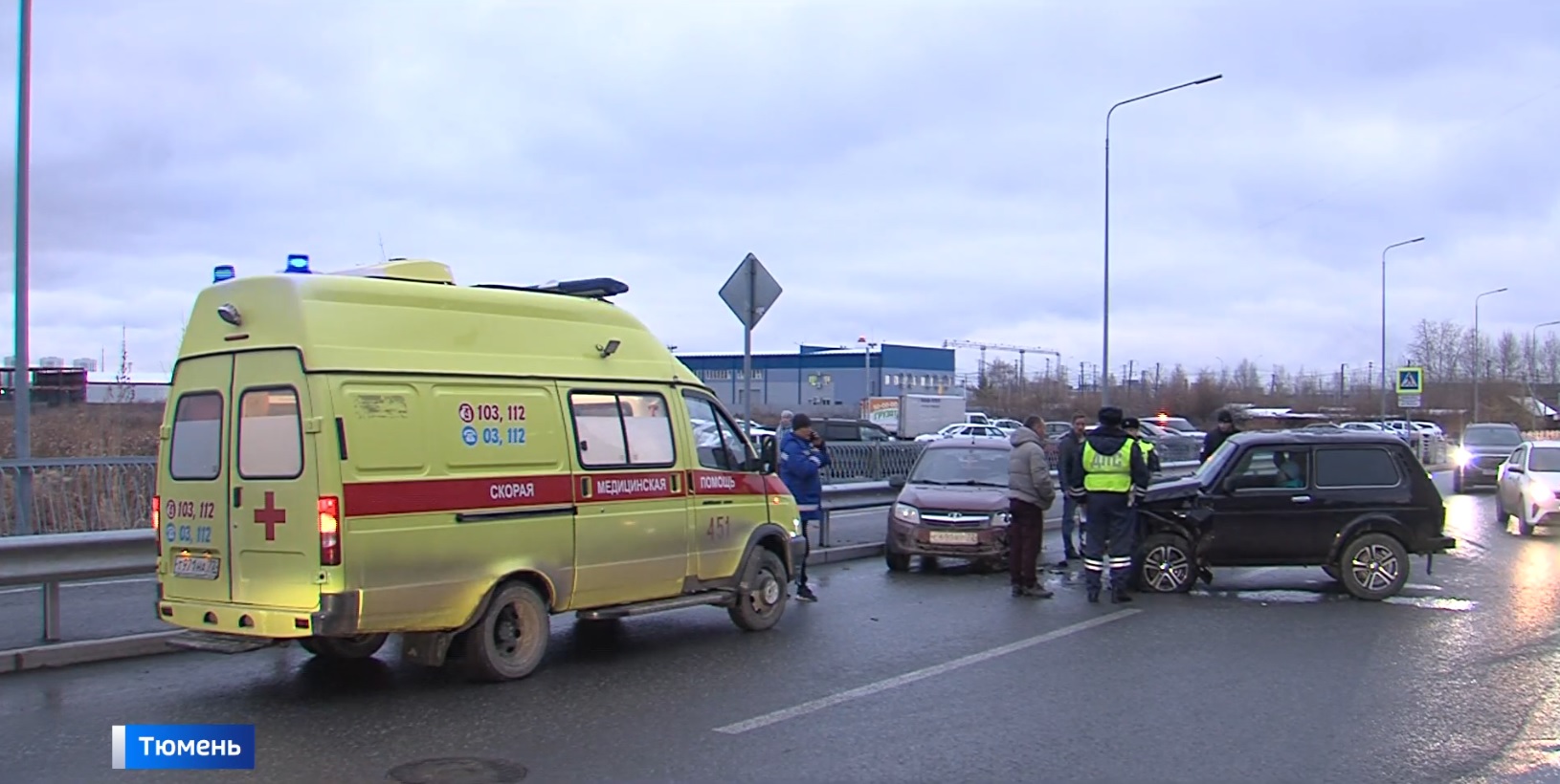 Тюменка пострадала в ДТП на улице Энергостроителей