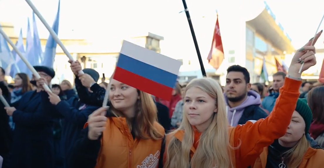 Александр Моор поздравил жителей Тюменской области с Днем народного единства