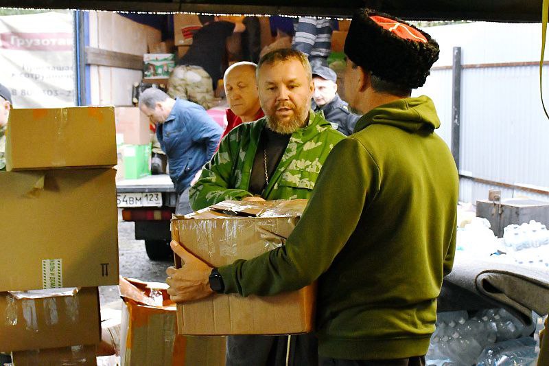 Жители Кубани пожертвовали на акцию "Своих не бросаем" почти 45 млн рублей