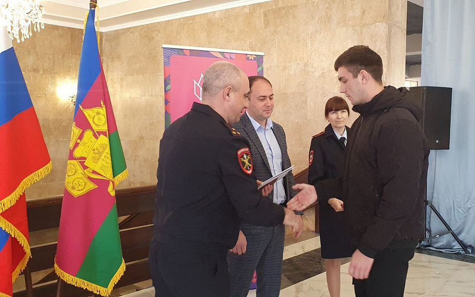 Больше 40 жители Херсонской области получили паспорта РФ в Туапсе