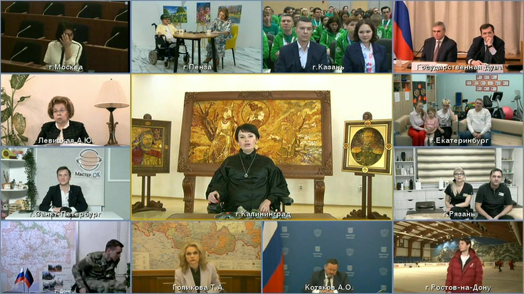 Во время встречи Путина с инвалидами начался обстрел Донецка