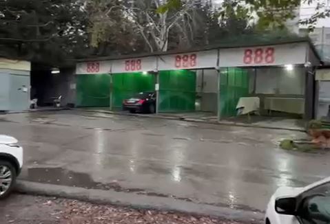 Житель Сочи попался на сливе стоков с автомойки в канализацию
