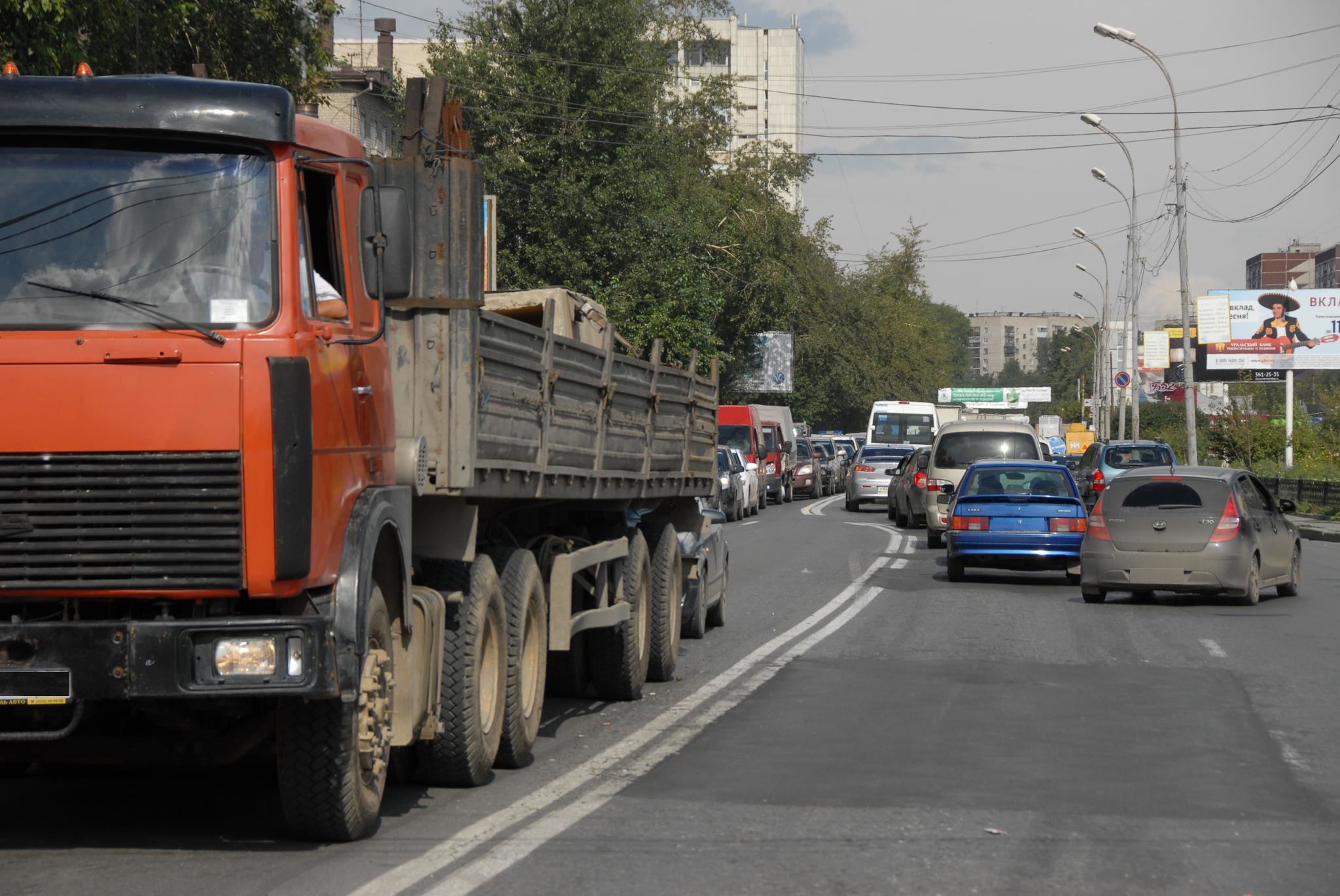 Краснодар хотят сделать доступным для большегрузов только по ночам