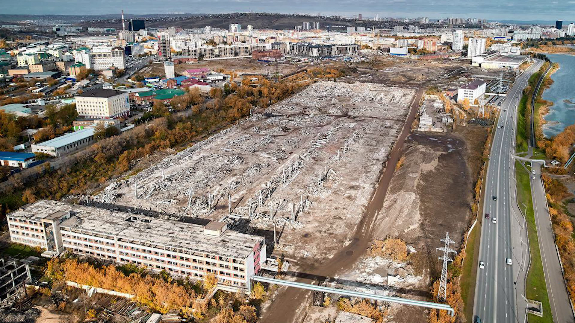 Прокуратура Красноярского края намерена отсудить у "Сибиряка" территорию бывшего Комбайнового завода