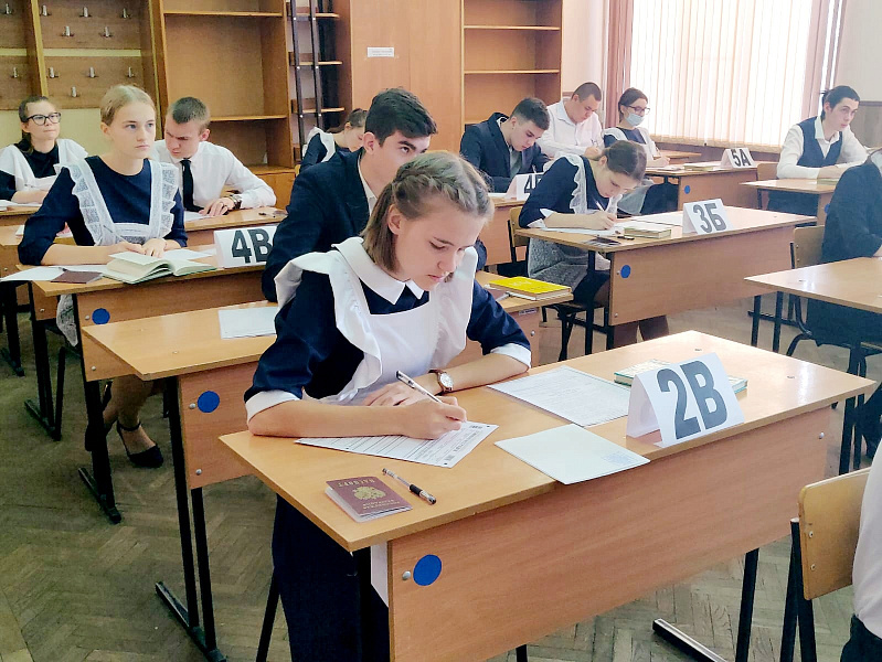 "Зачет" за итоговое сочинение получили 98,5% кубанских выпускников