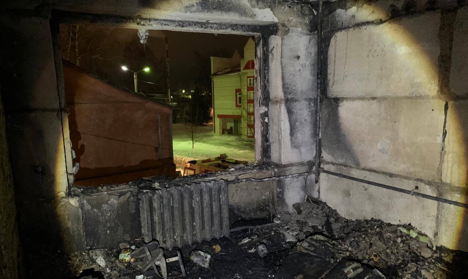 В Ржеве при пожаре в квартире взорвался газ, погиб пенсионер