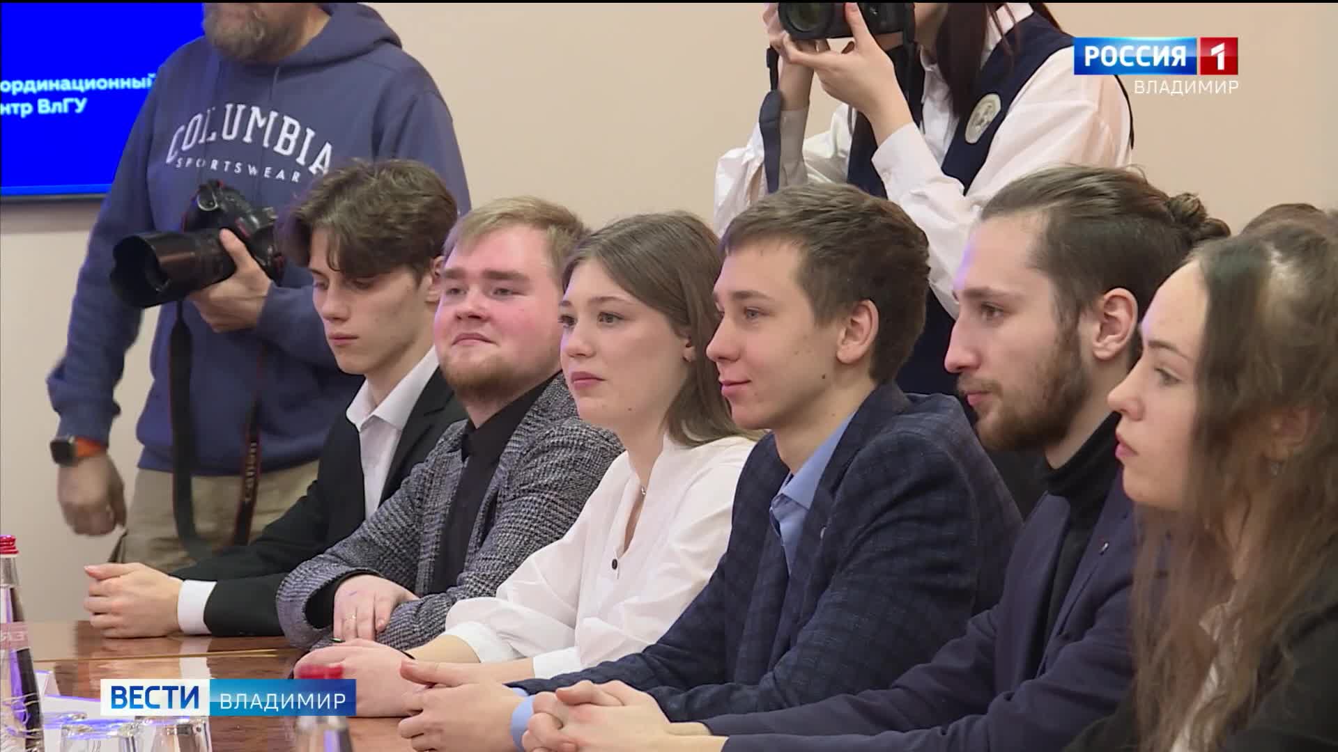 В Татьянин день владимирские студенты встретились с губернатором Александром Авдеевым
