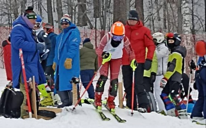 Оренбургские горнолыжники вернулись с первенства УрФО