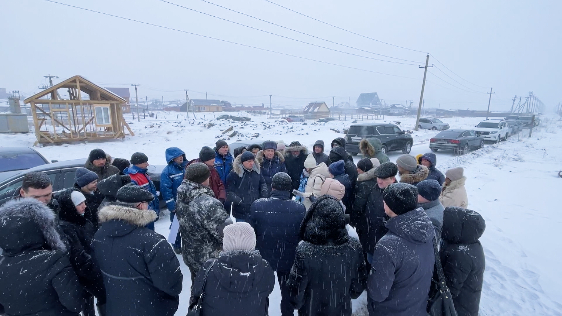 Проблему электроснабжения обсудил губернатор Игорь Кобзев с жителями села Урик Иркутского района
