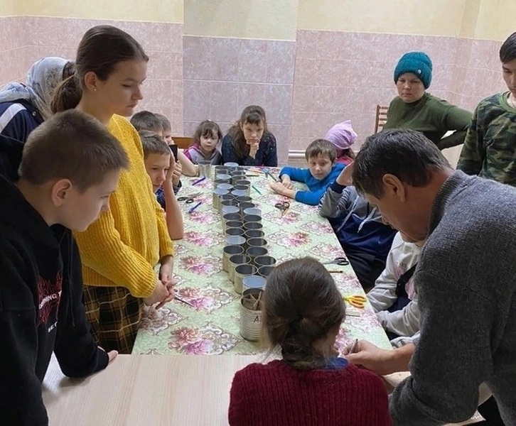 Окопные свечи научились делать учащиеся Красногвардейской школы