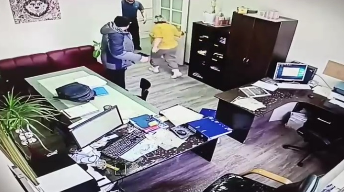 Недовольный клиент юридической фирмы пытался поджечь офис