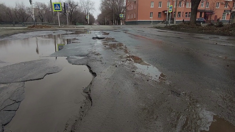 Дорожники Новотроицка одними из первых дадут старт ямочному и капитальному ремонту на востоке области