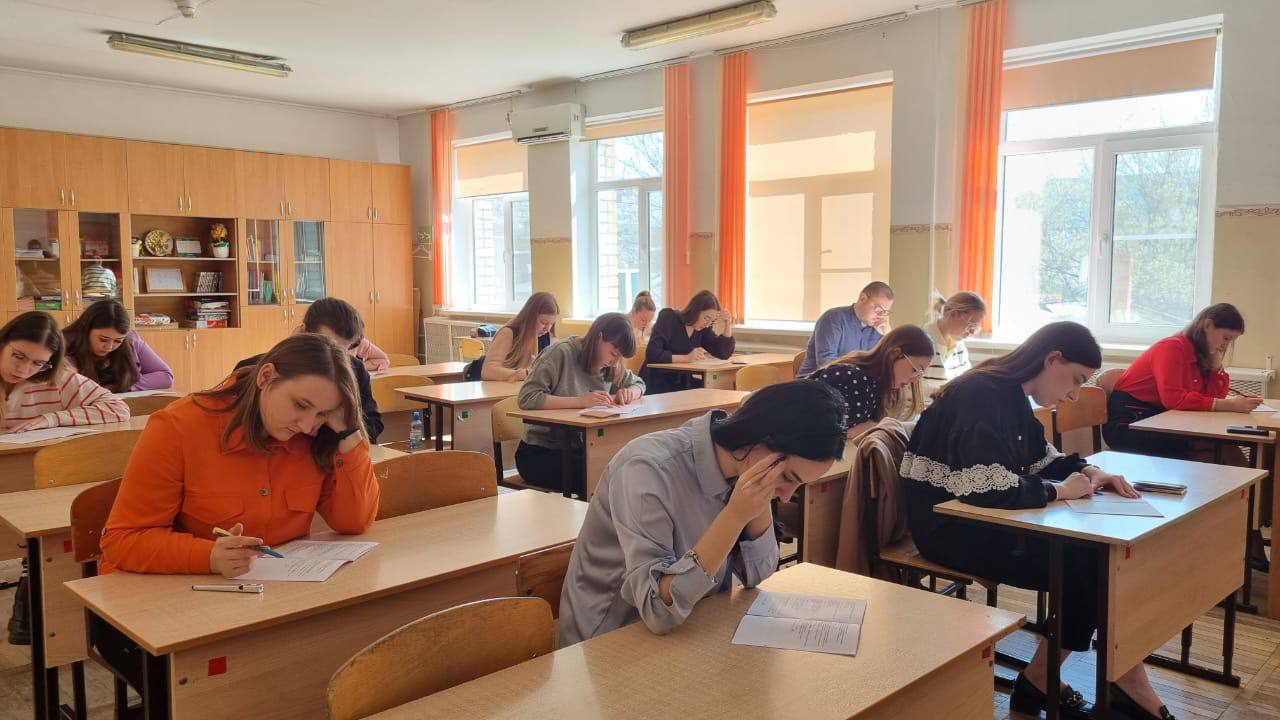45 учителей Краснодара победили в конкурсе "Учительские вёсны"