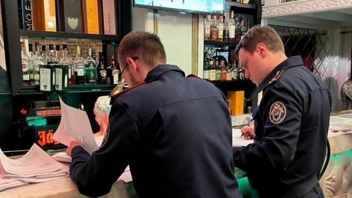Две питерские улицы лишились почти всех своих баров