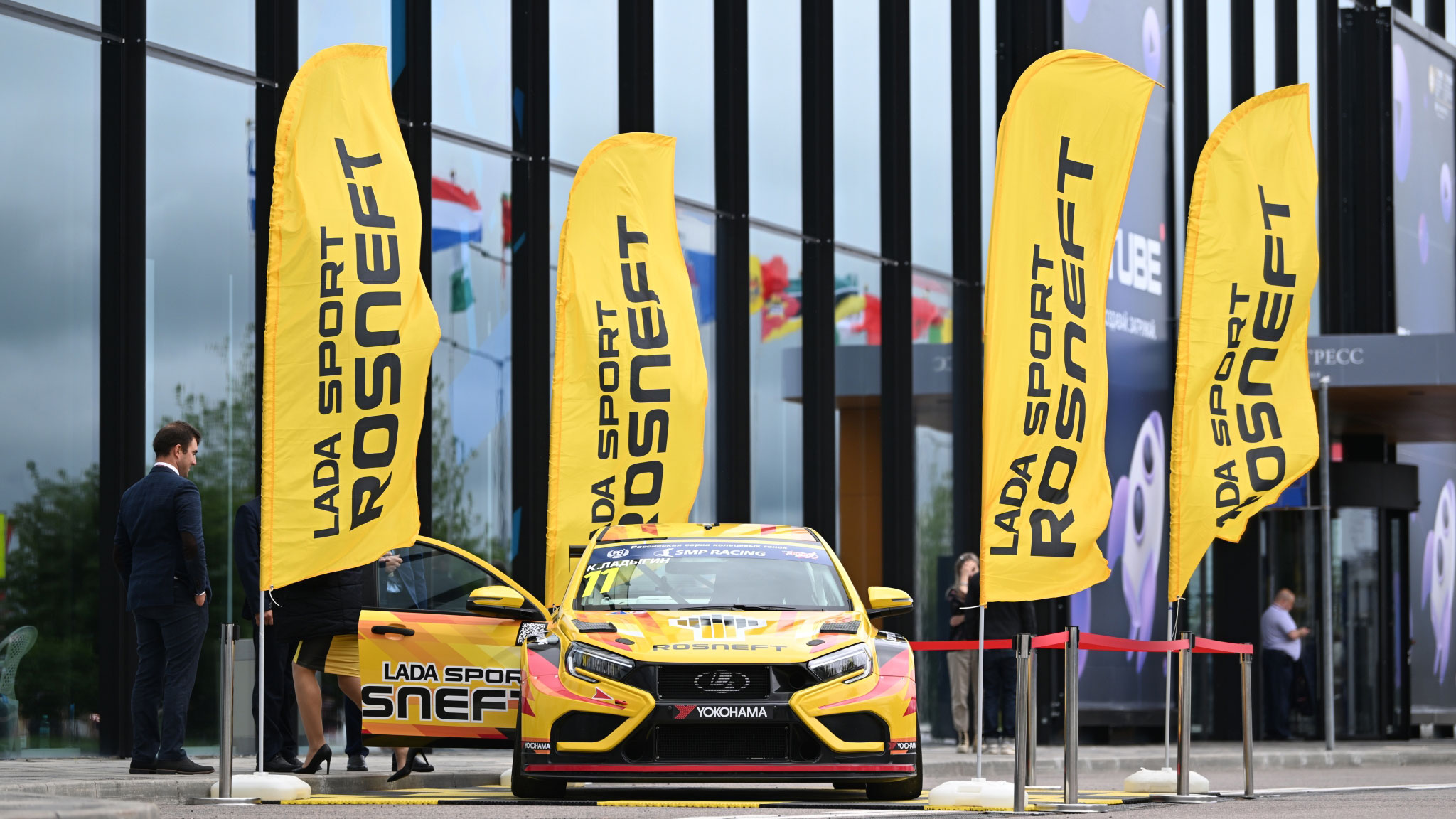 Команда LADA Sport ROSNEFT начала сезон с победы